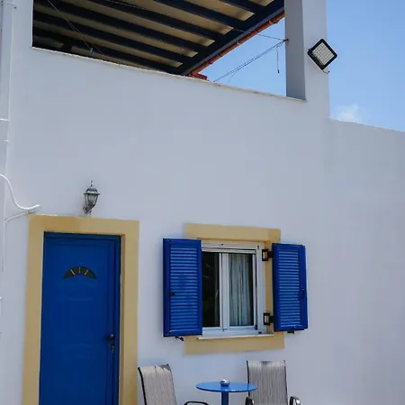 Green Parrot Apartments Fratsia Exterior photo