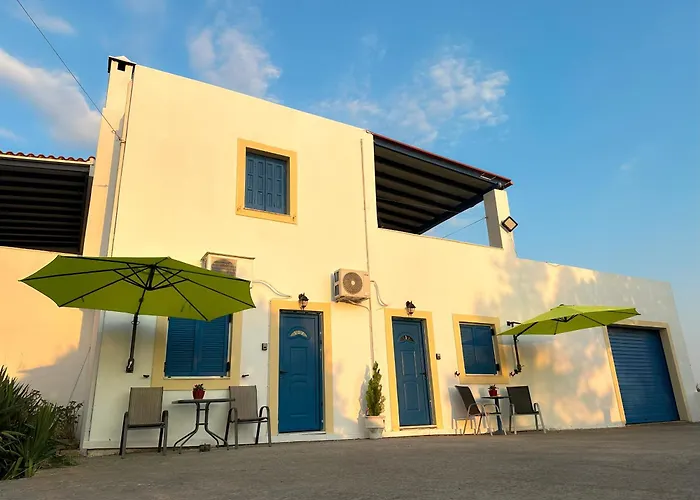 Green Parrot Apartments